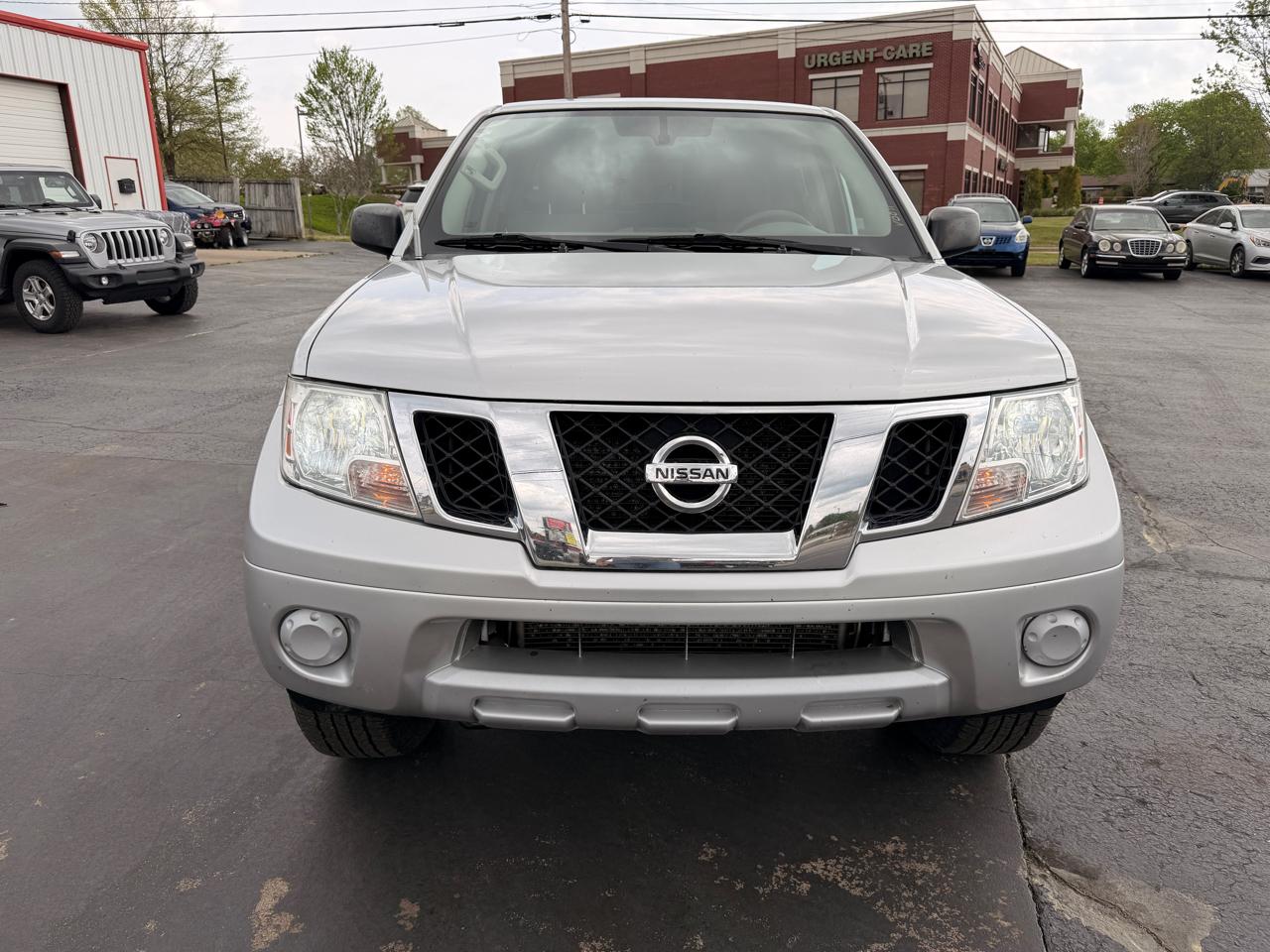Nissan Frontier SV Crew Cab 4WD 2019
