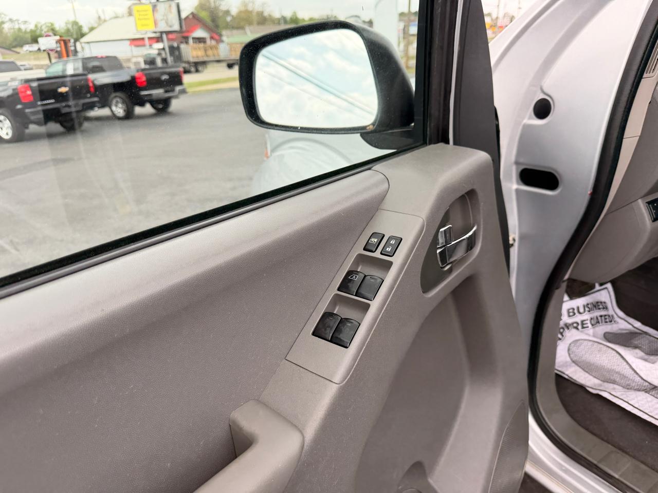 Nissan Frontier SV Crew Cab 4WD 2019