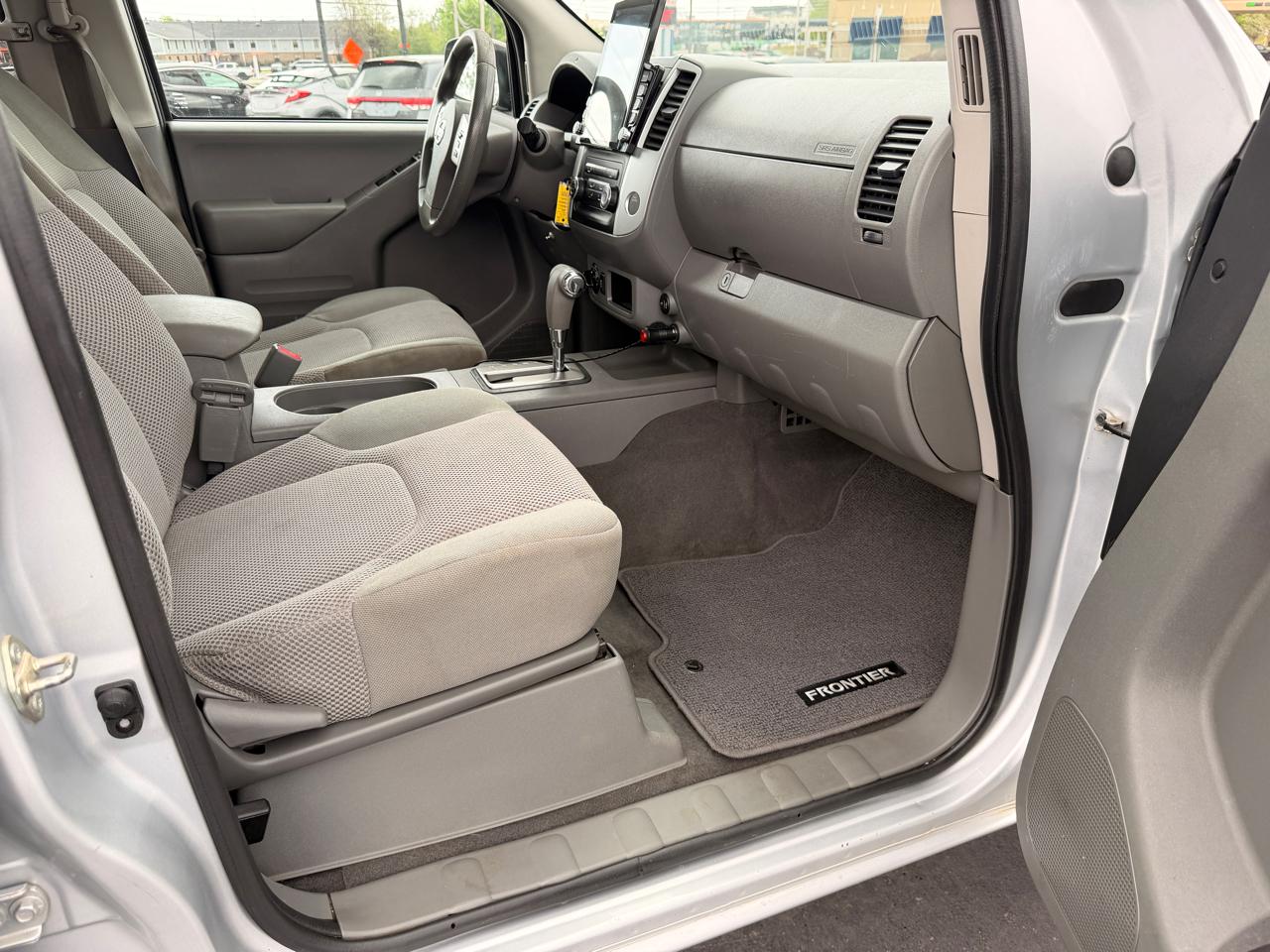 Nissan Frontier SV Crew Cab 4WD 2019