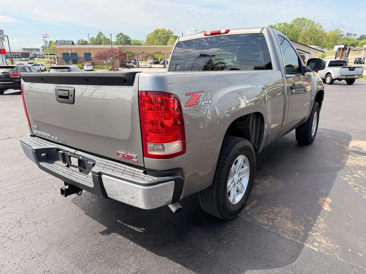 GMC Sierra 1500 4WD Reg Cab 119.0" SLE1 2008