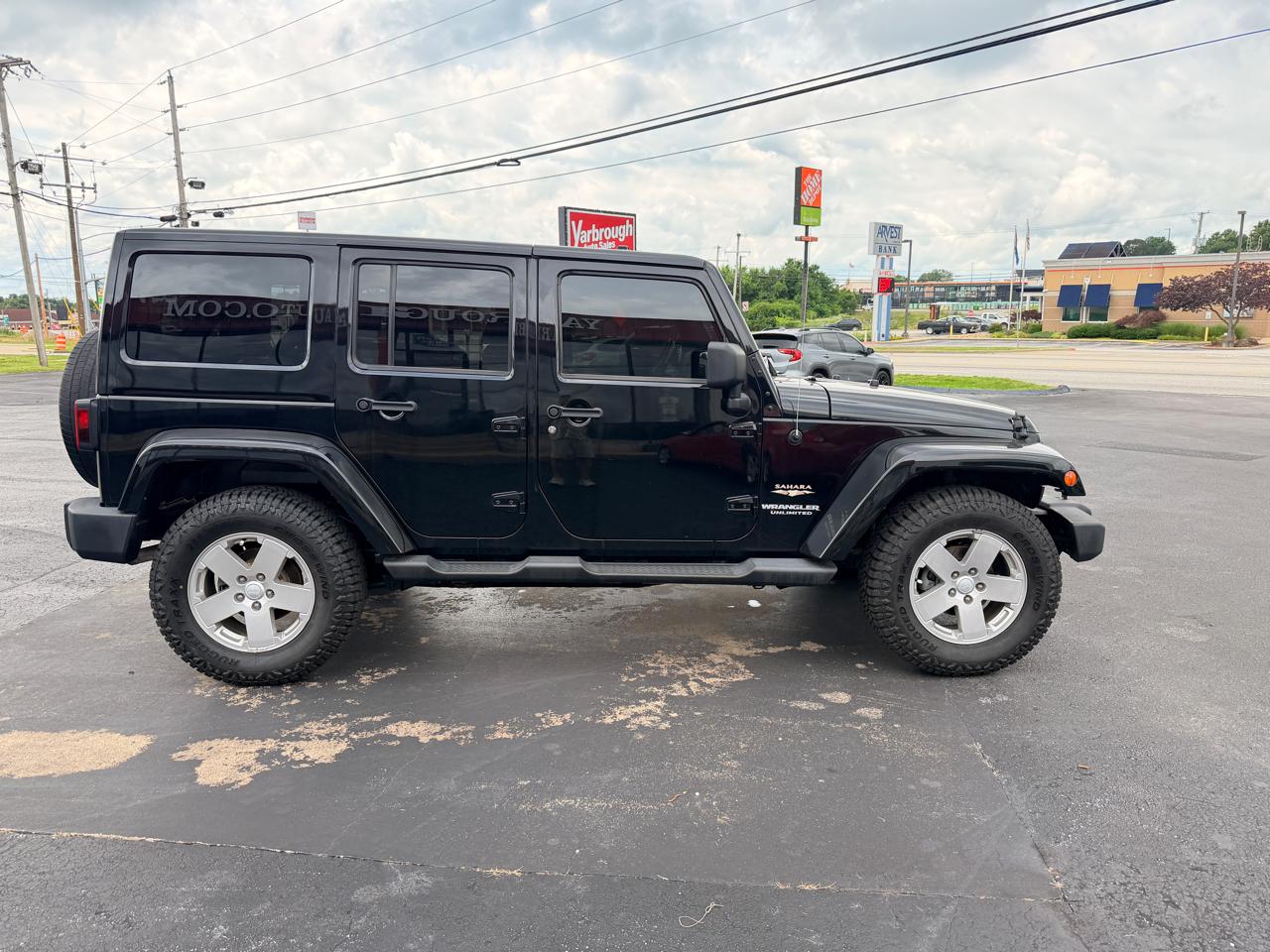 Jeep Wrangler Unlimited Sahara 4WD 2012