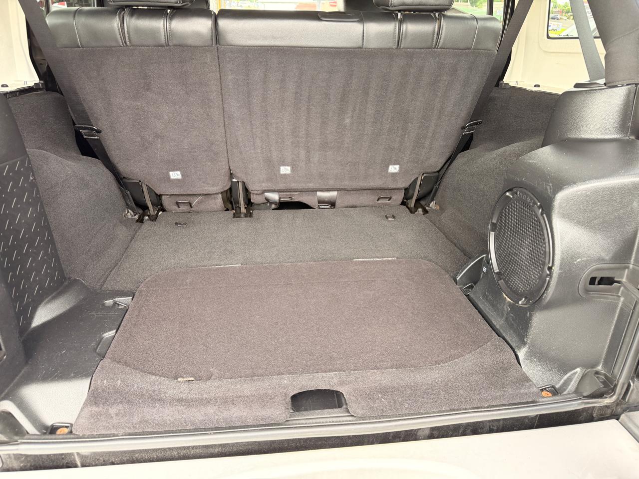 Jeep Wrangler Unlimited Sahara 4WD 2012
