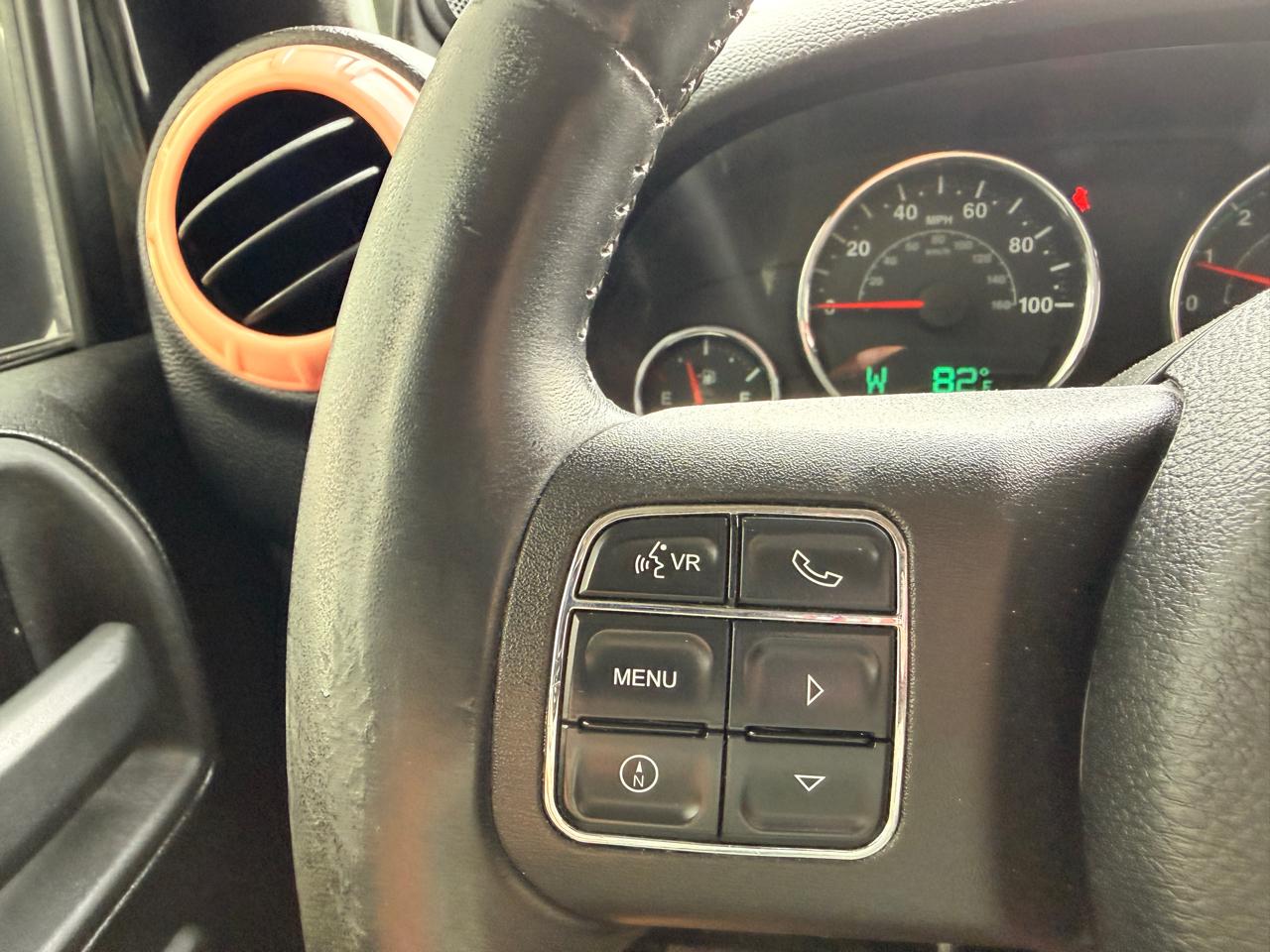 Jeep Wrangler Unlimited Sahara 4WD 2012