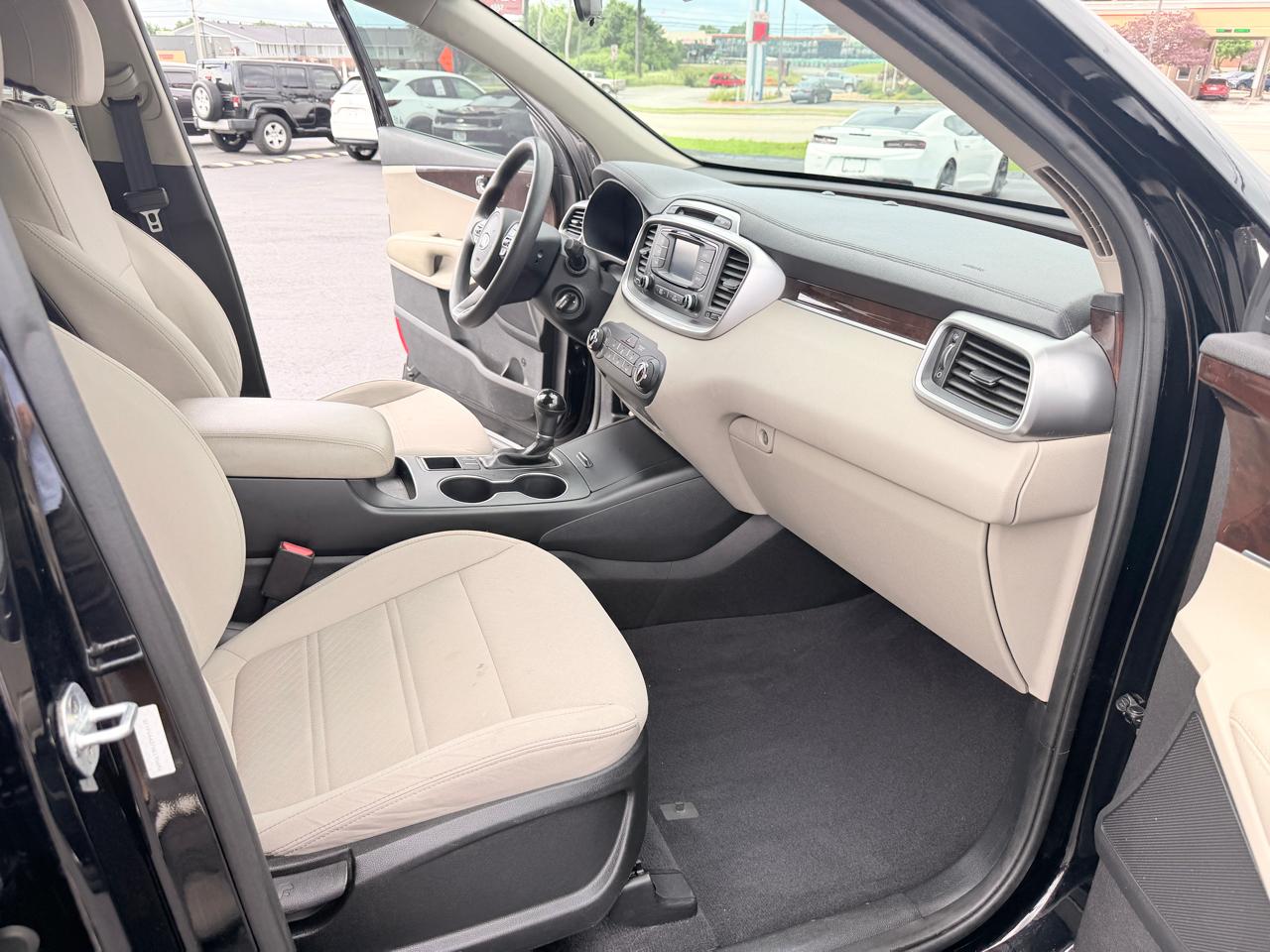Kia Sorento L 2WD 2017