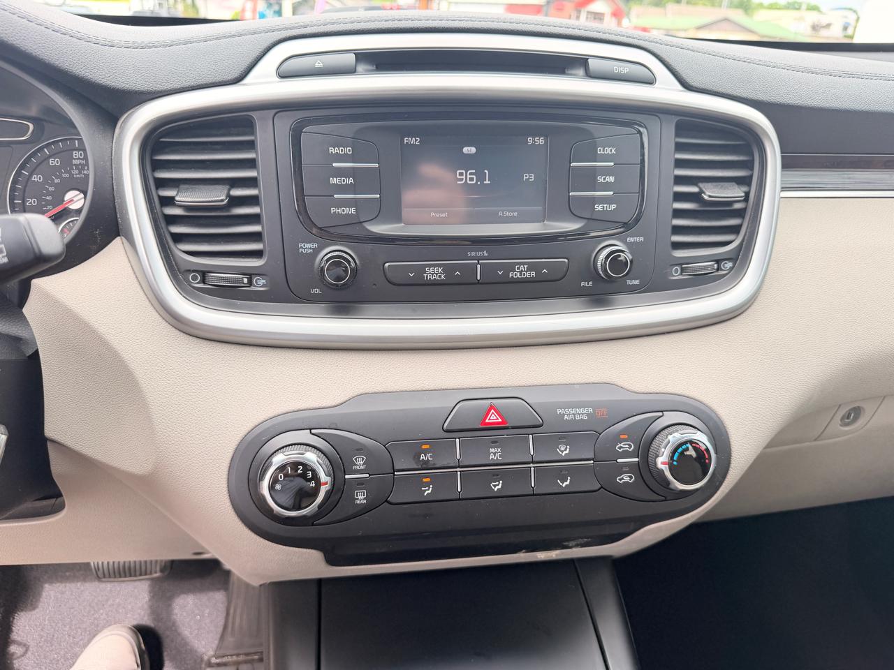 Kia Sorento L 2WD 2017