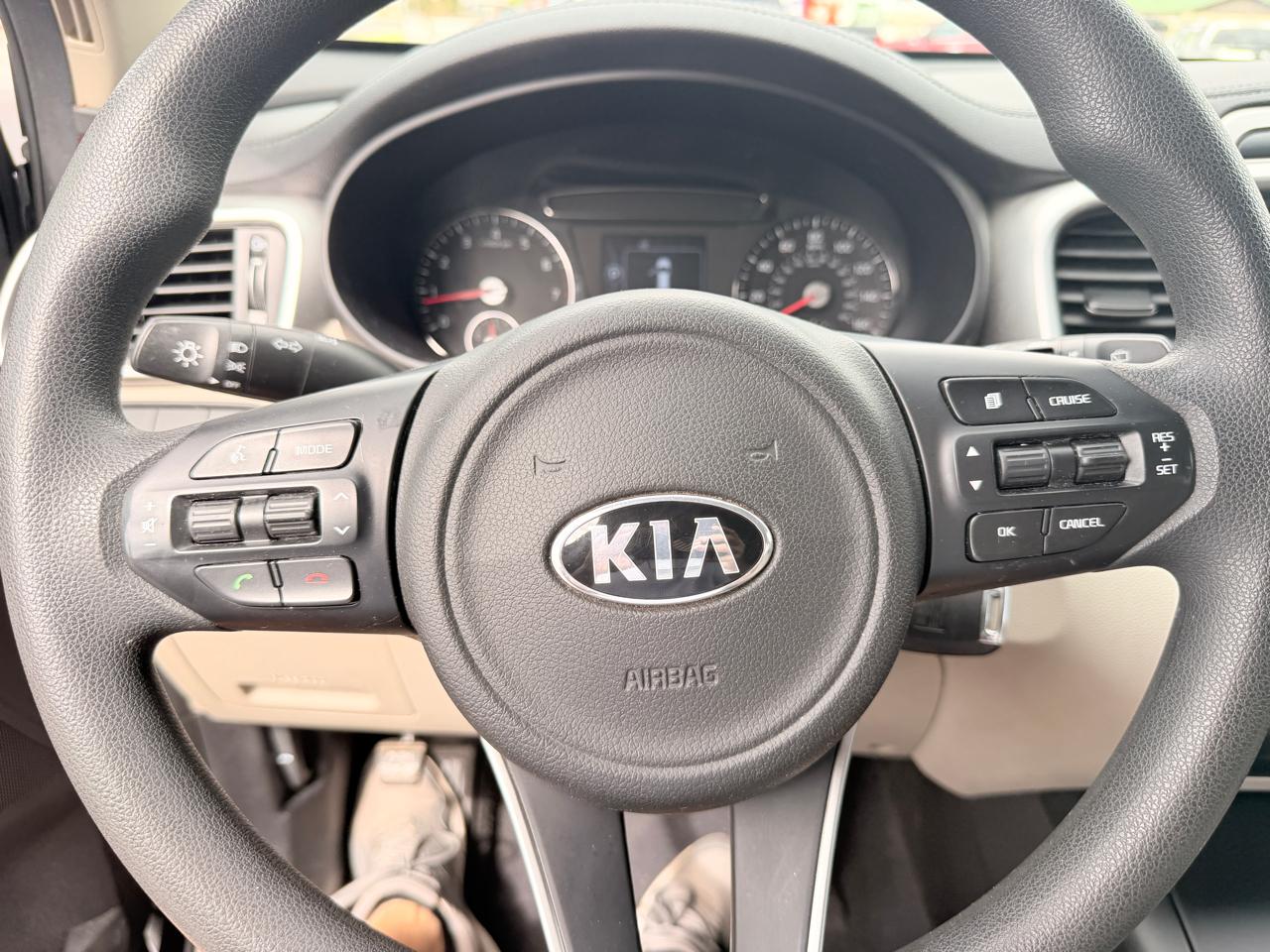 Kia Sorento L 2WD 2017