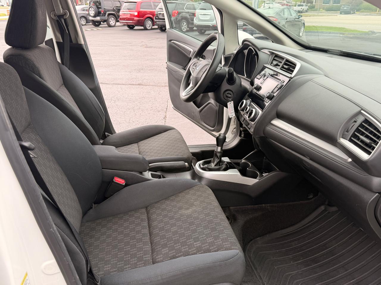 Honda Fit LX 6-Spd MT 2016