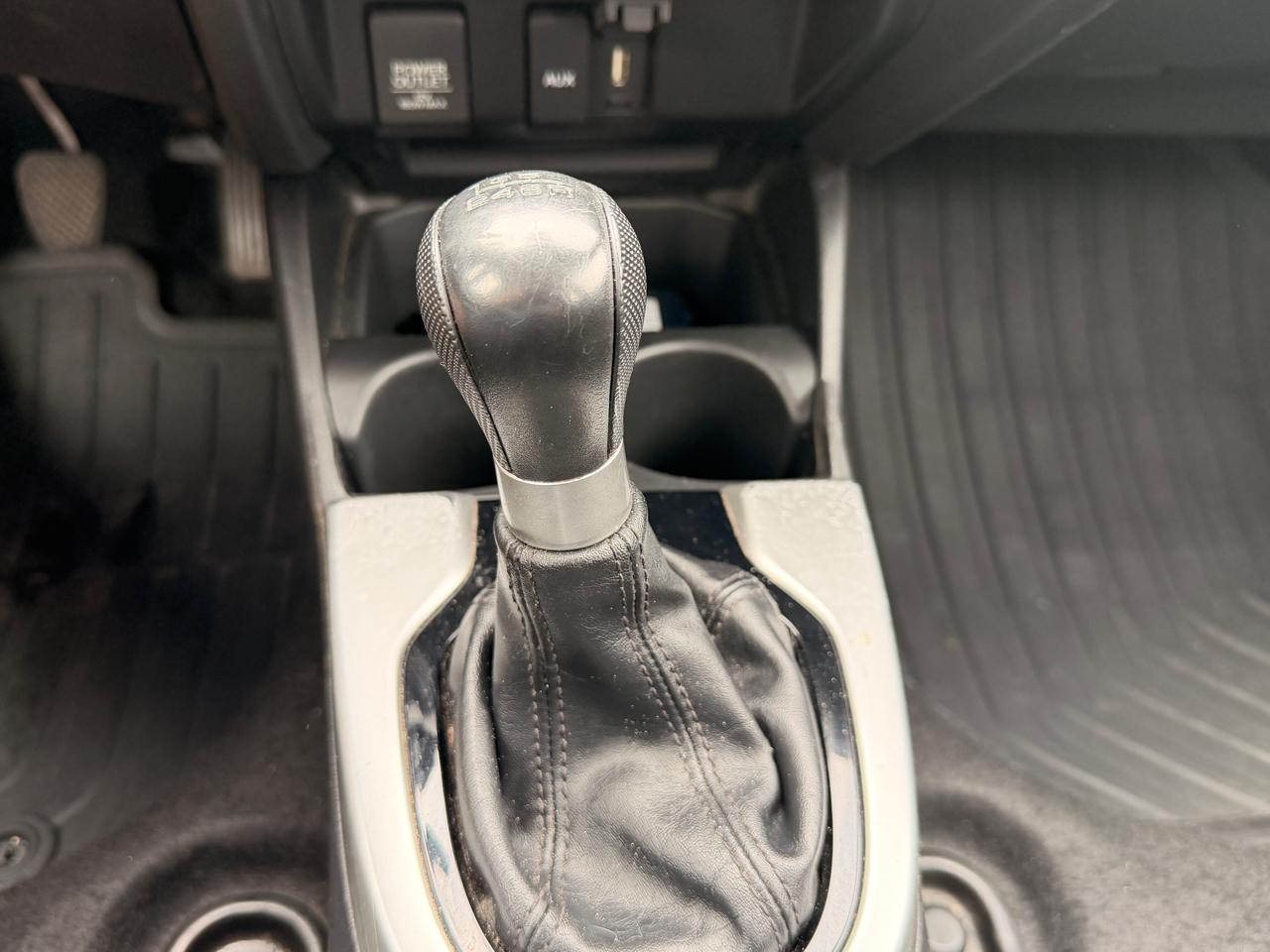 Honda Fit LX 6-Spd MT 2016