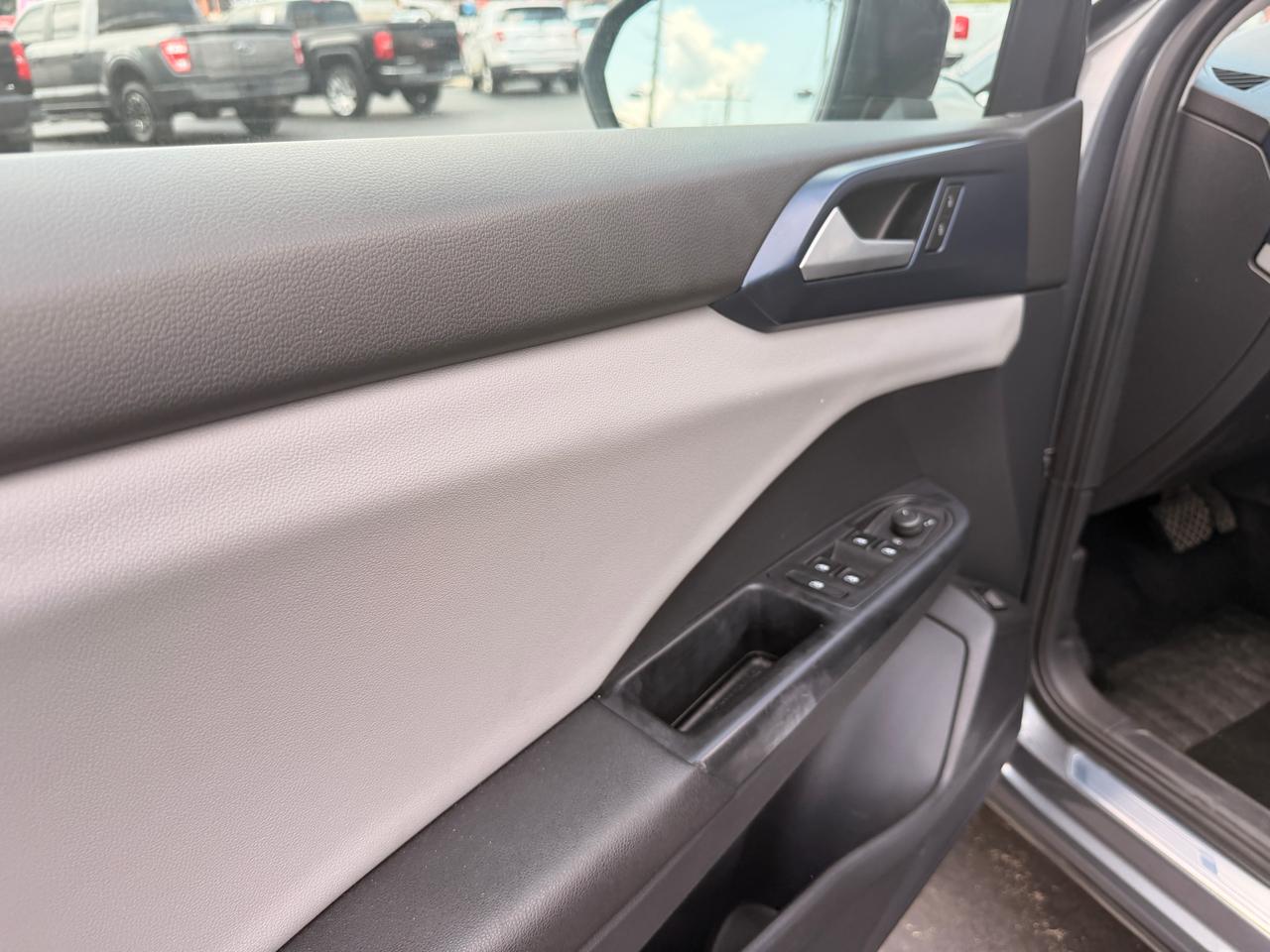 Volkswagen Taos SE 2022