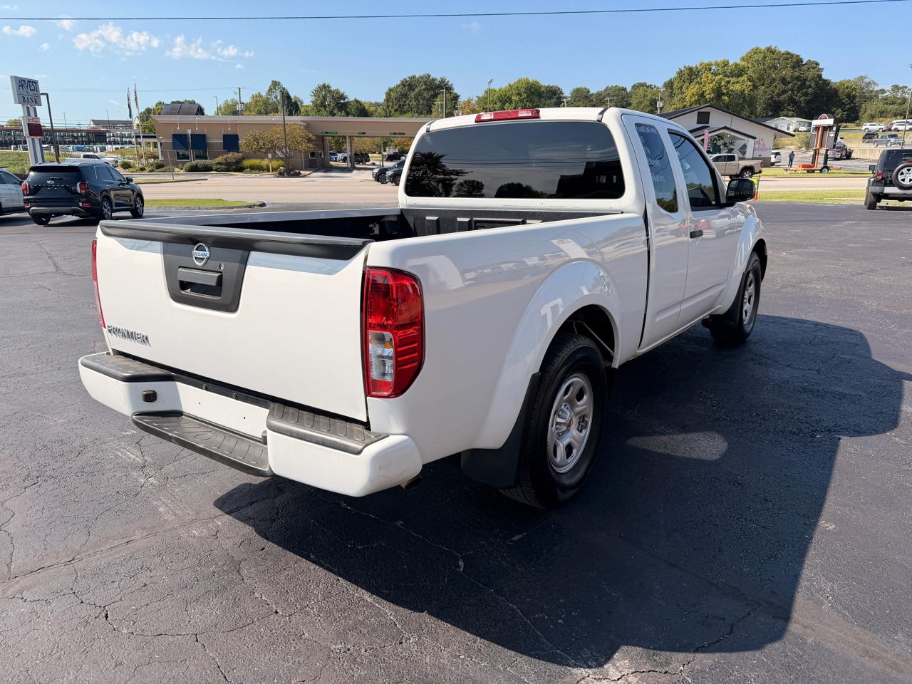 Nissan Frontier S King Cab 2WD 2021