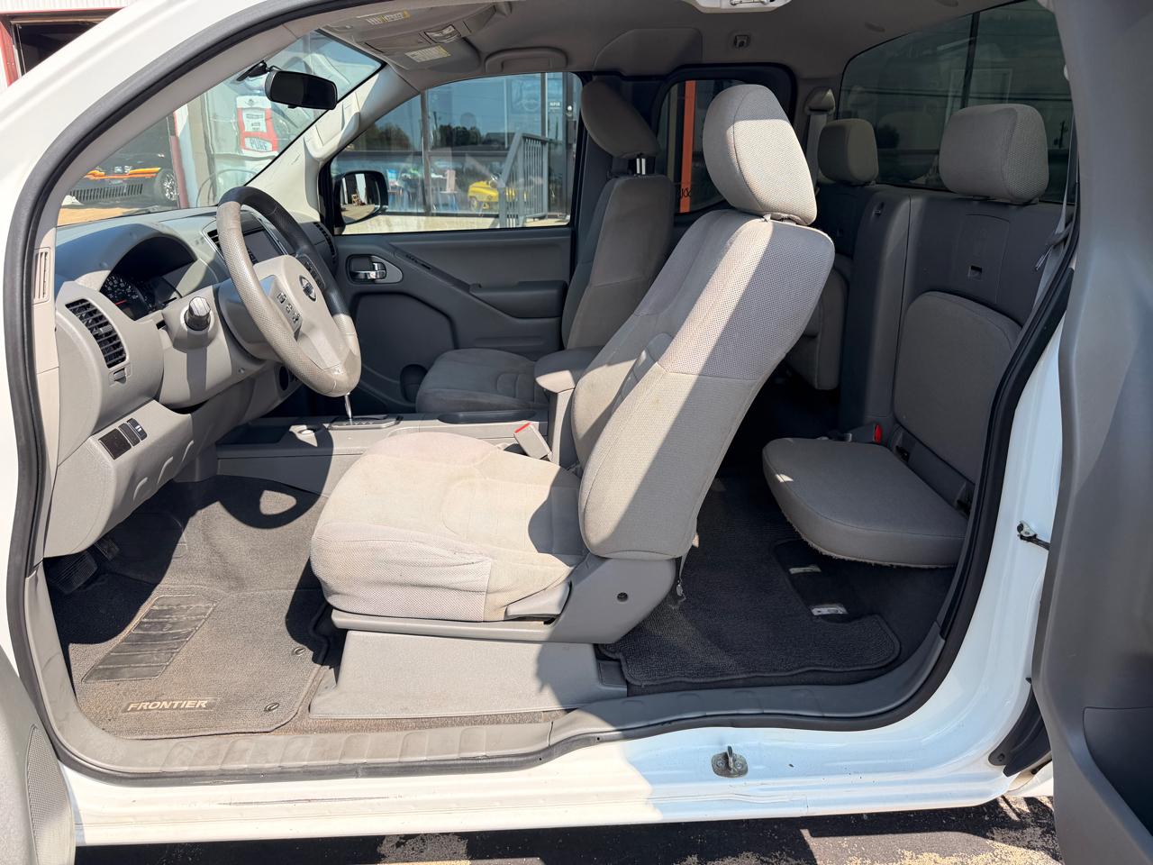 Nissan Frontier S King Cab 2WD 2021