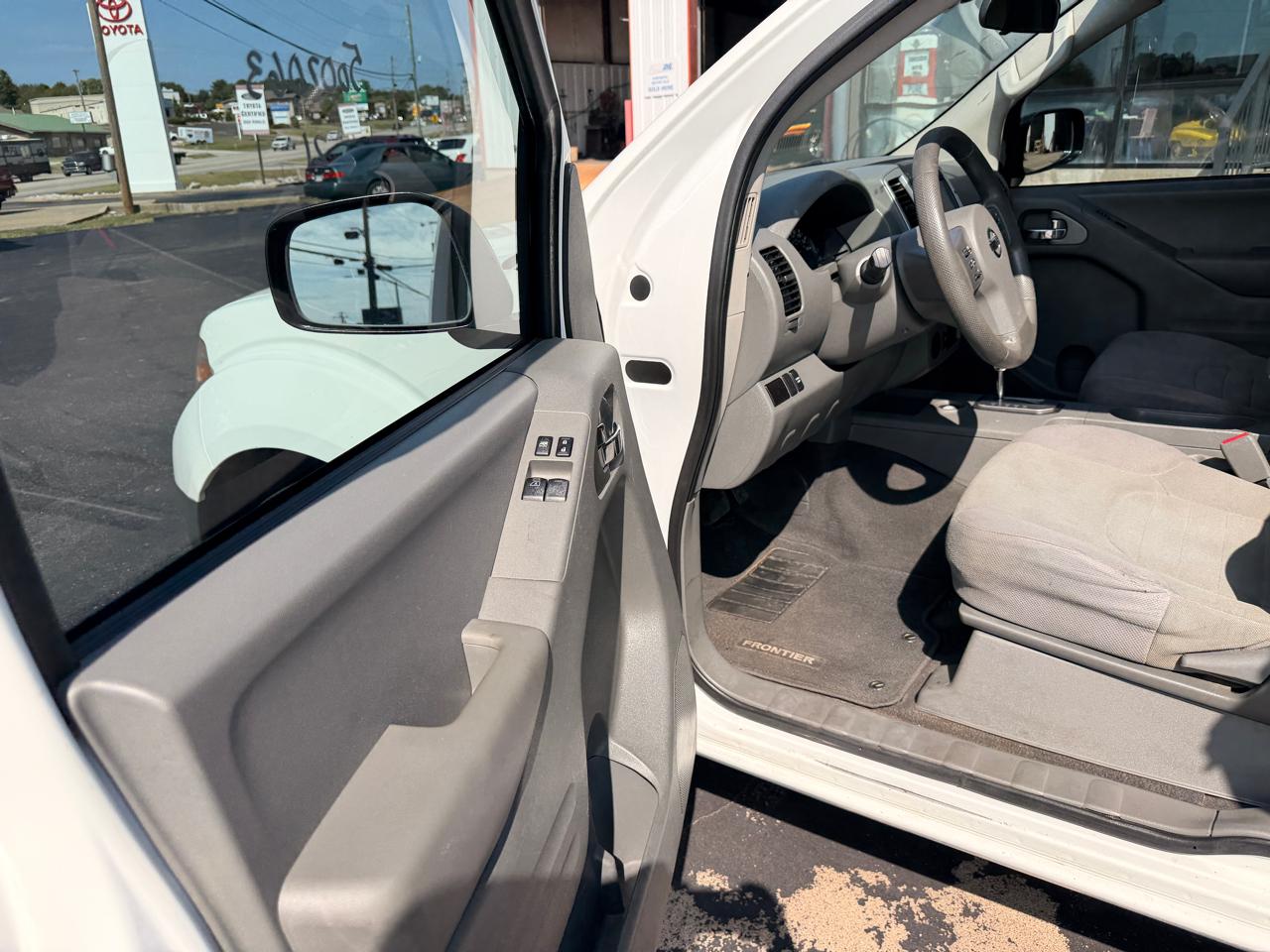 Nissan Frontier S King Cab 2WD 2021