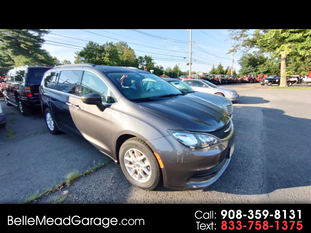 2020 Chrysler Voyager's photo