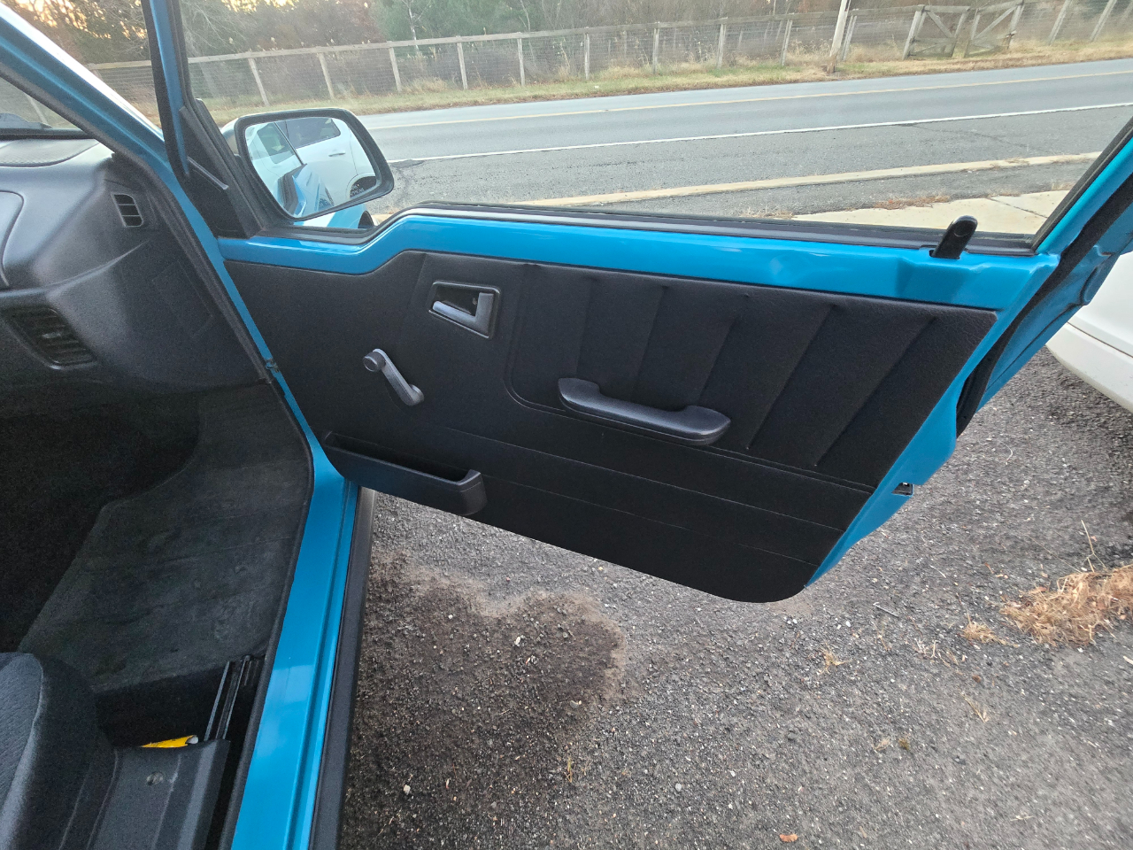 Geo Tracker 2dr Convertible 4WD 1997