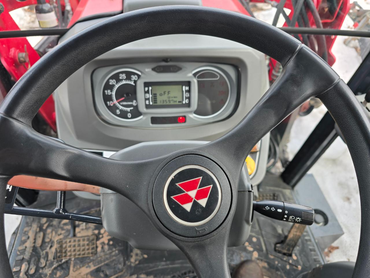 Massey Ferguson Farm  2014