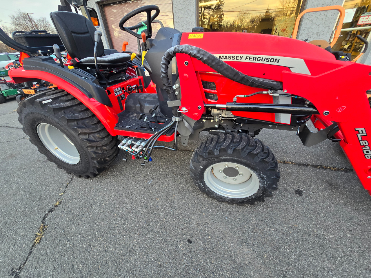 Massey Ferguson Farm  2025