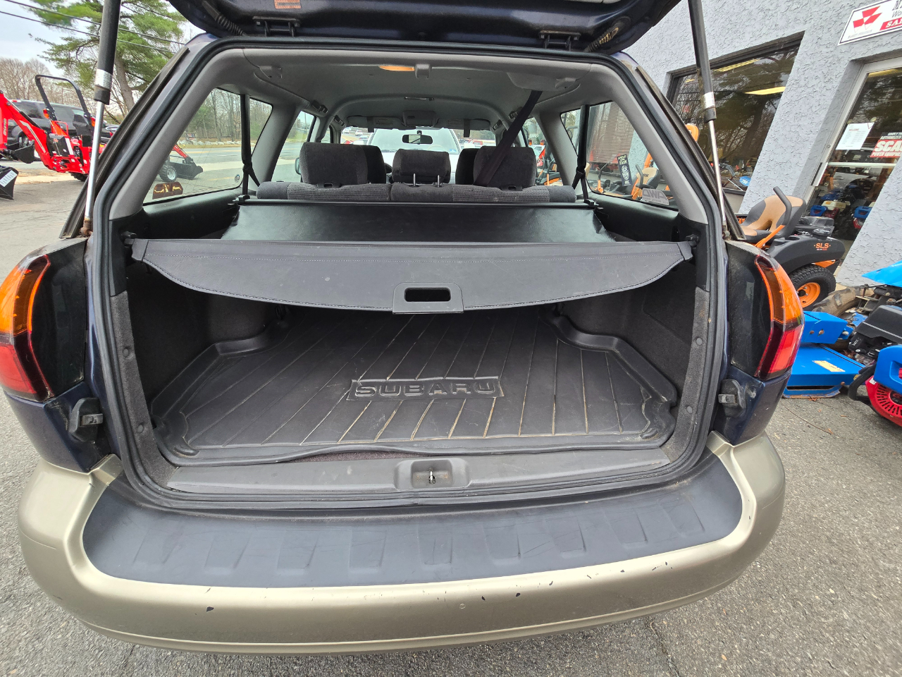 Subaru Legacy Wagon 5dr Outback Auto 2003