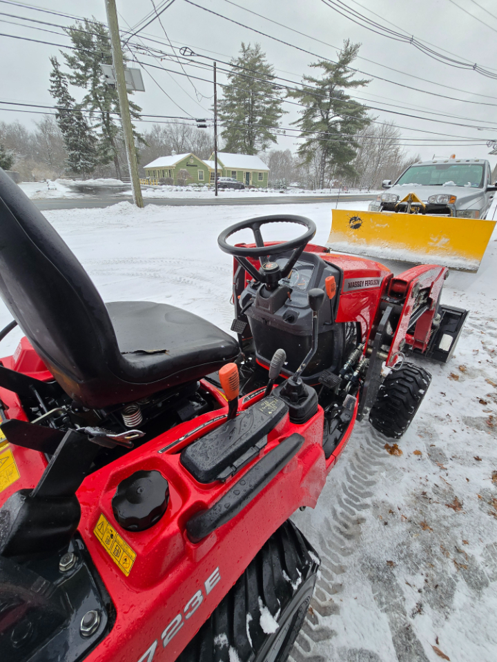 Massey Ferguson Farm  2019
