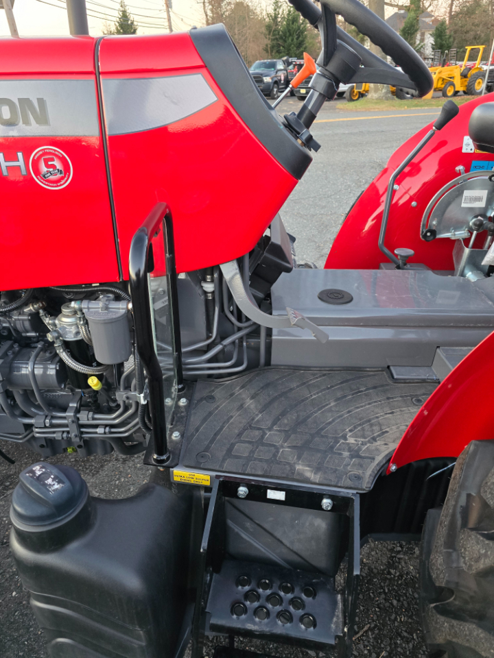 Massey Ferguson Farm  2023