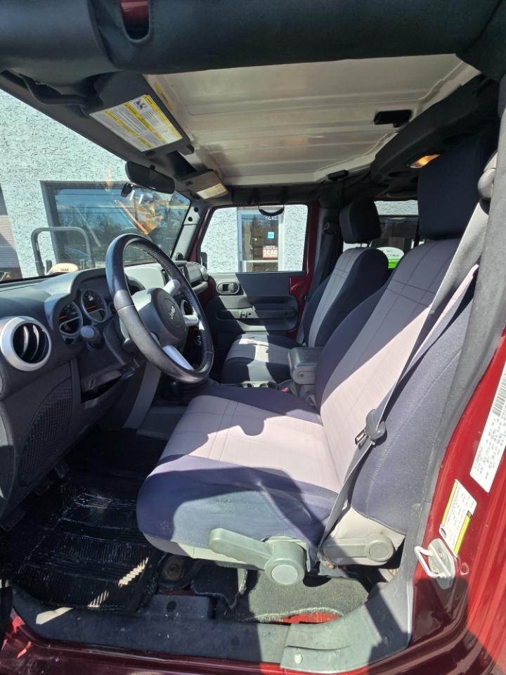 Jeep Wrangler Unlimited 4WD 4dr Sahara 2009