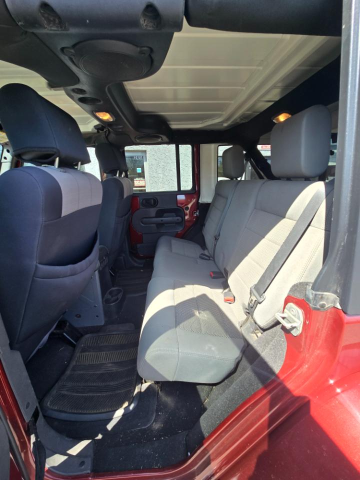 Jeep Wrangler Unlimited 4WD 4dr Sahara 2009