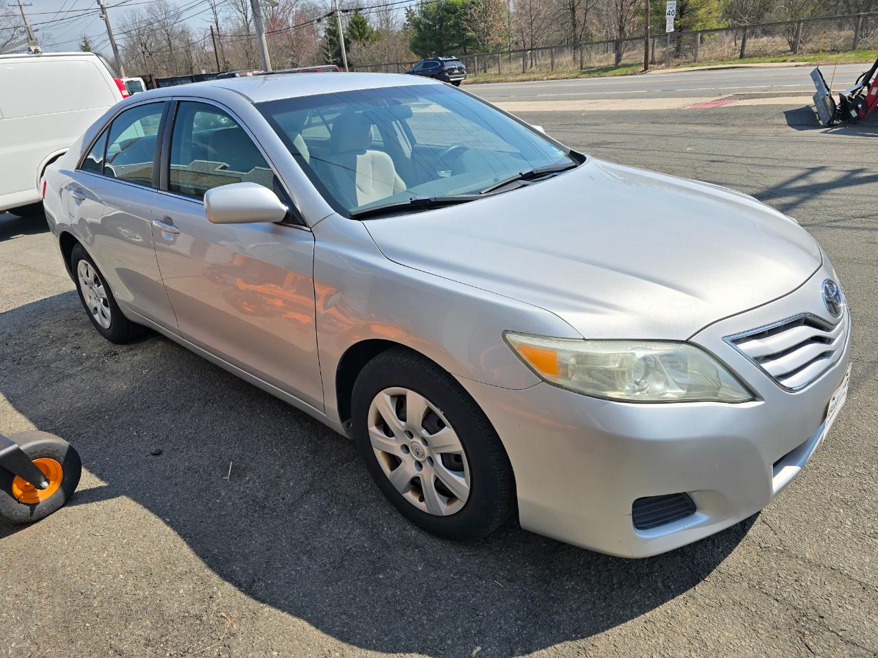 Toyota Camry 4dr Sdn I4 Auto LE (Natl) 2011