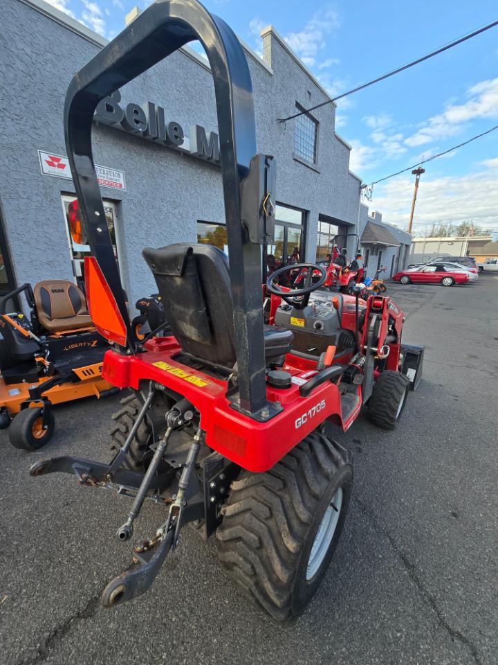Massey Ferguson Farm  2017