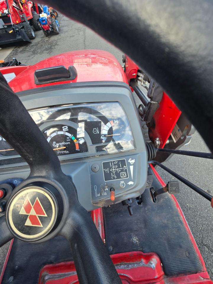 Massey Ferguson Farm  2017