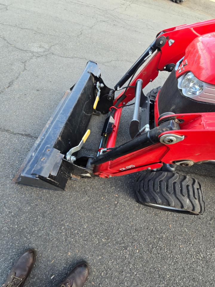 Massey Ferguson Farm  2017