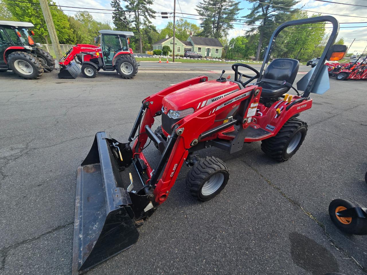 Massey Ferguson Farm  2017