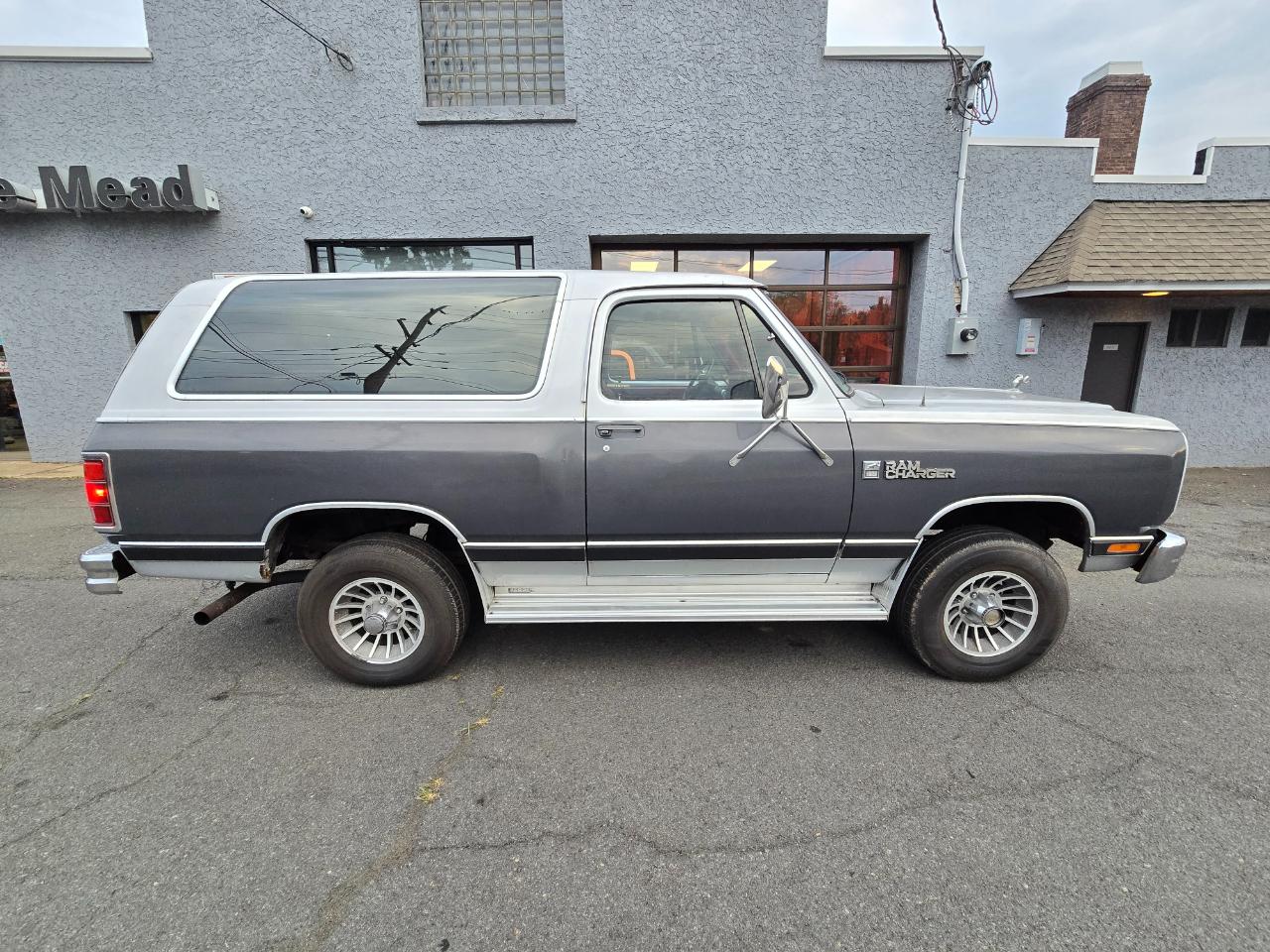 Dodge Ram Charger  1987