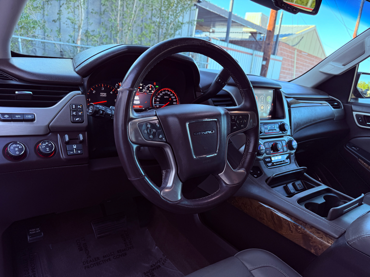 GMC Yukon Denali XL 4WD 2015