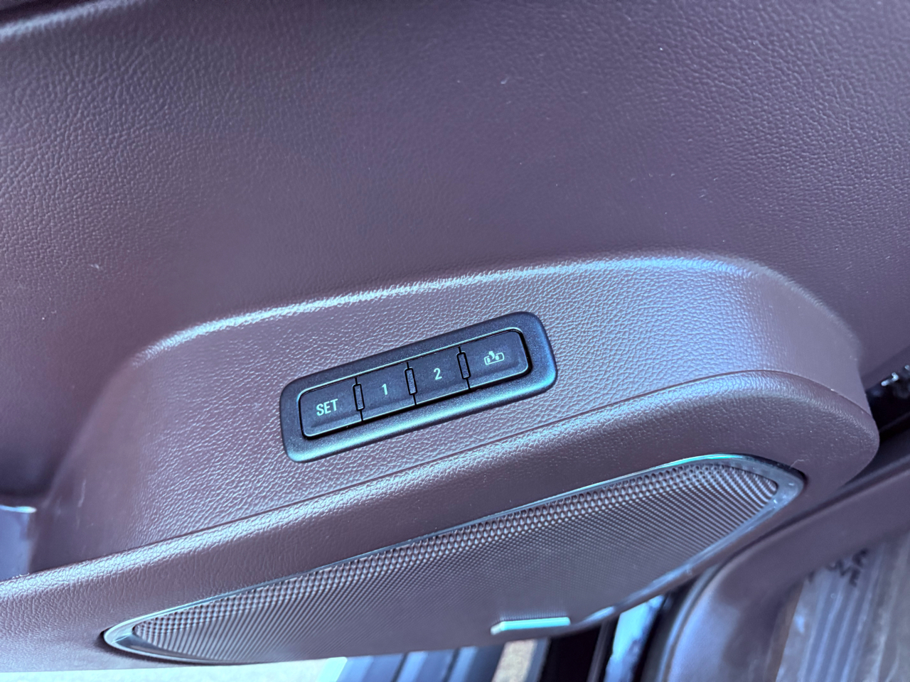 GMC Yukon Denali XL 4WD 2015