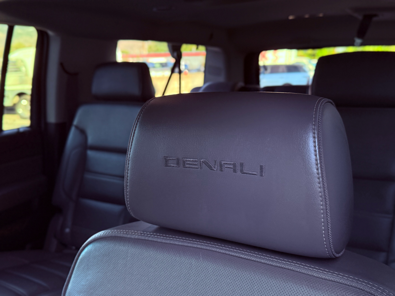 GMC Yukon Denali XL 4WD 2015