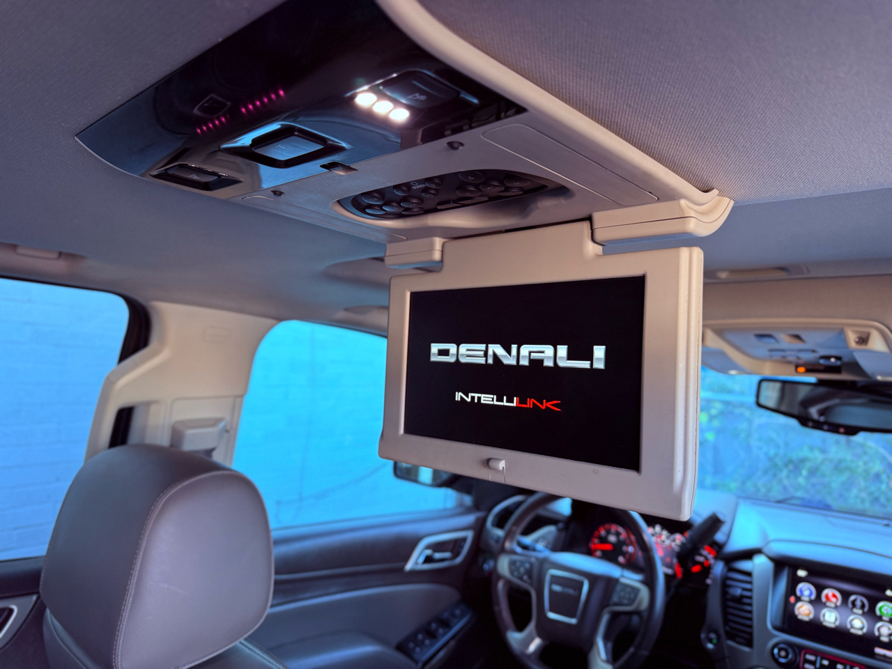 GMC Yukon Denali XL 4WD 2015