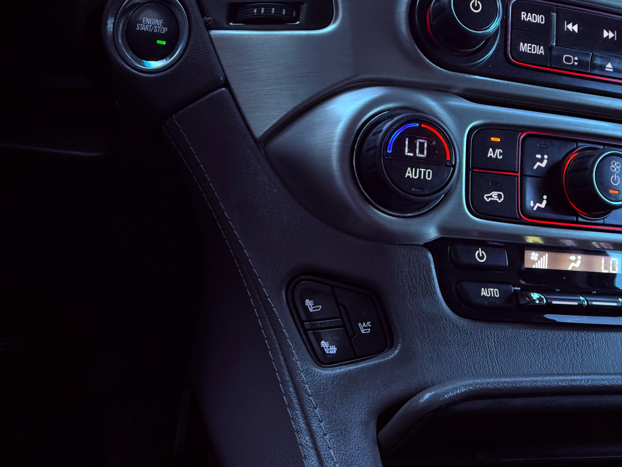 GMC Yukon Denali XL 4WD 2015