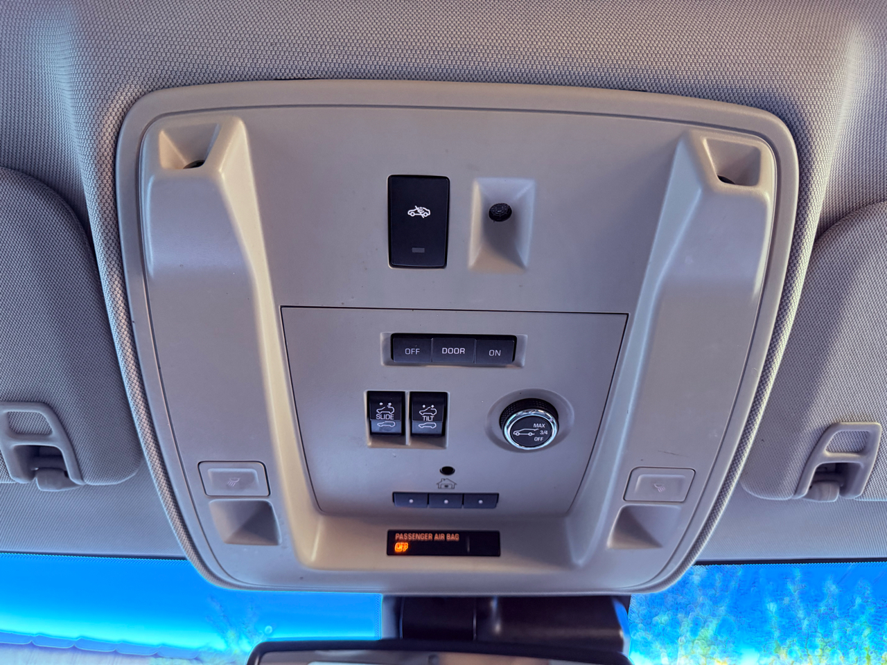 GMC Yukon Denali XL 4WD 2015