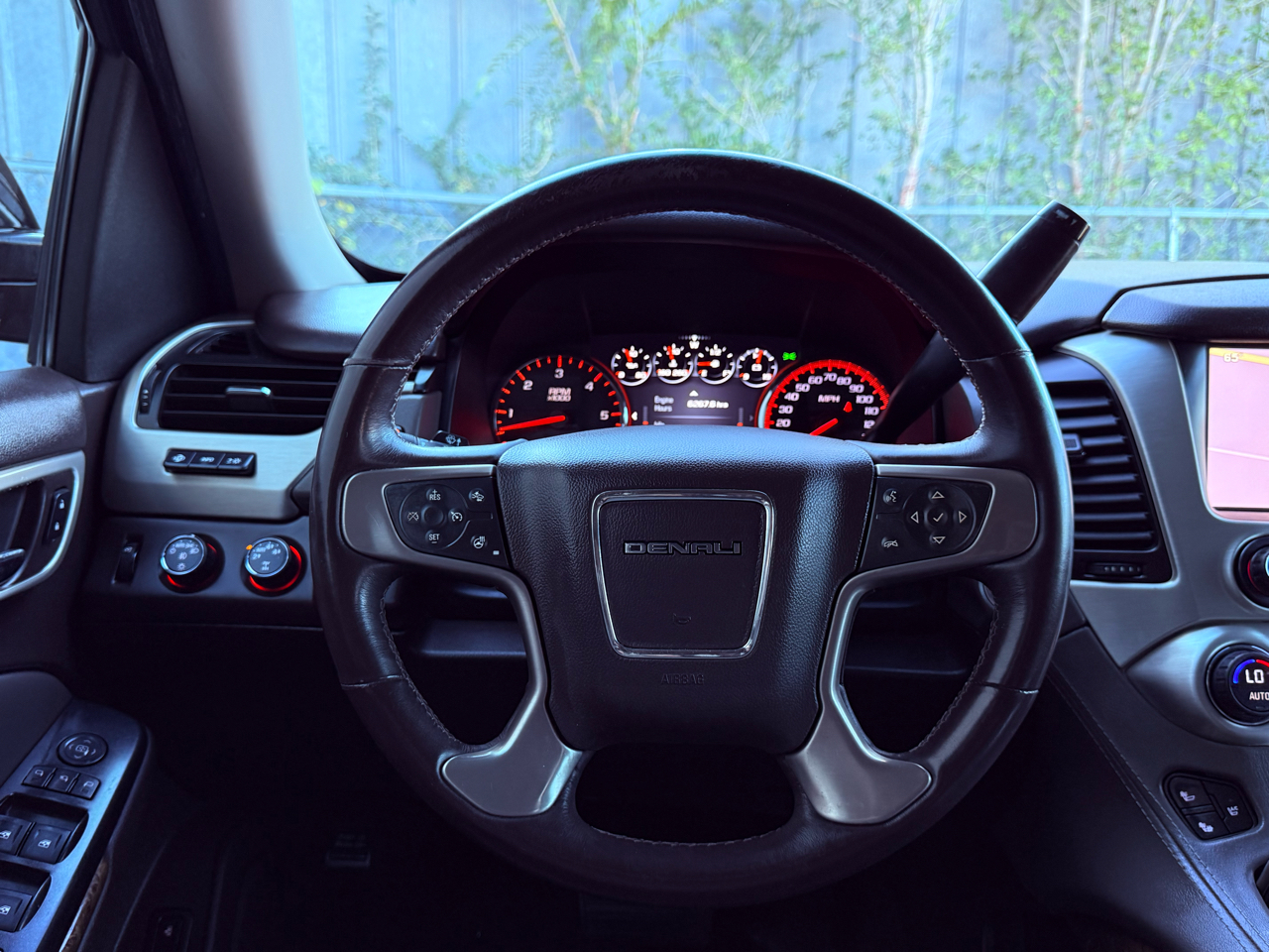 GMC Yukon Denali XL 4WD 2015