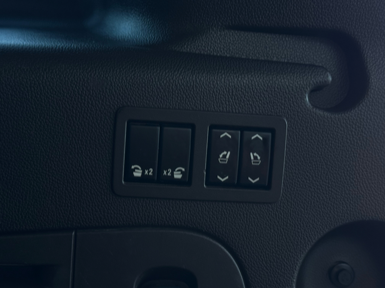 GMC Yukon Denali XL 4WD 2015