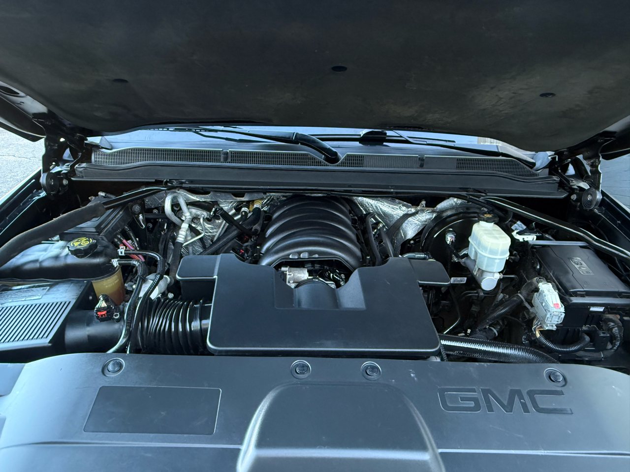 GMC Yukon Denali XL 4WD 2015