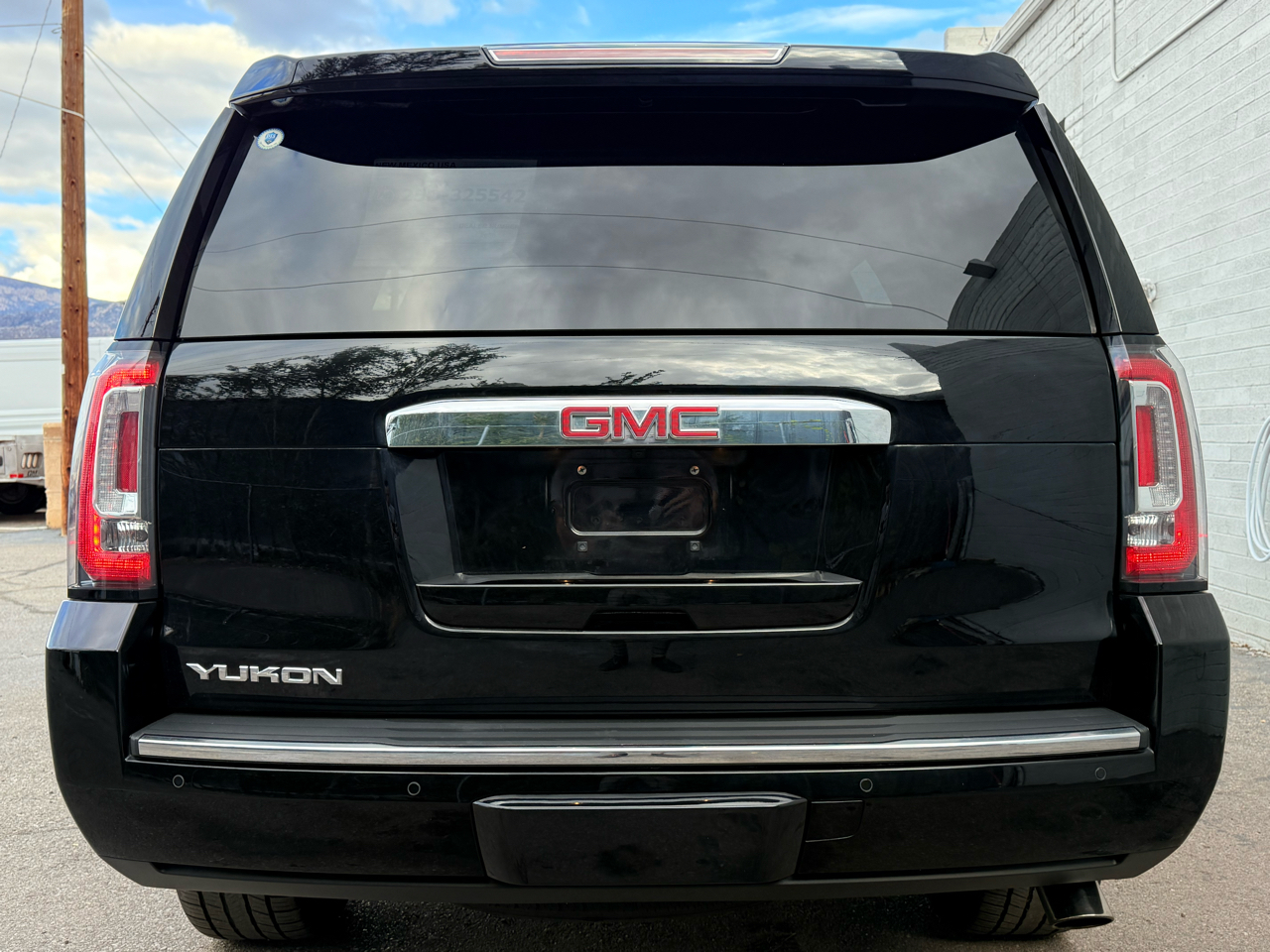 GMC Yukon Denali 4WD 2016