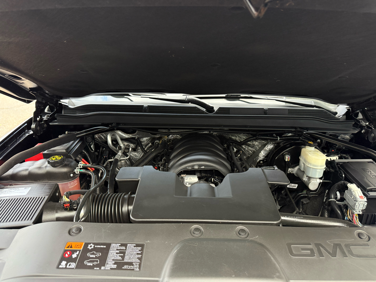 GMC Yukon Denali 4WD 2016