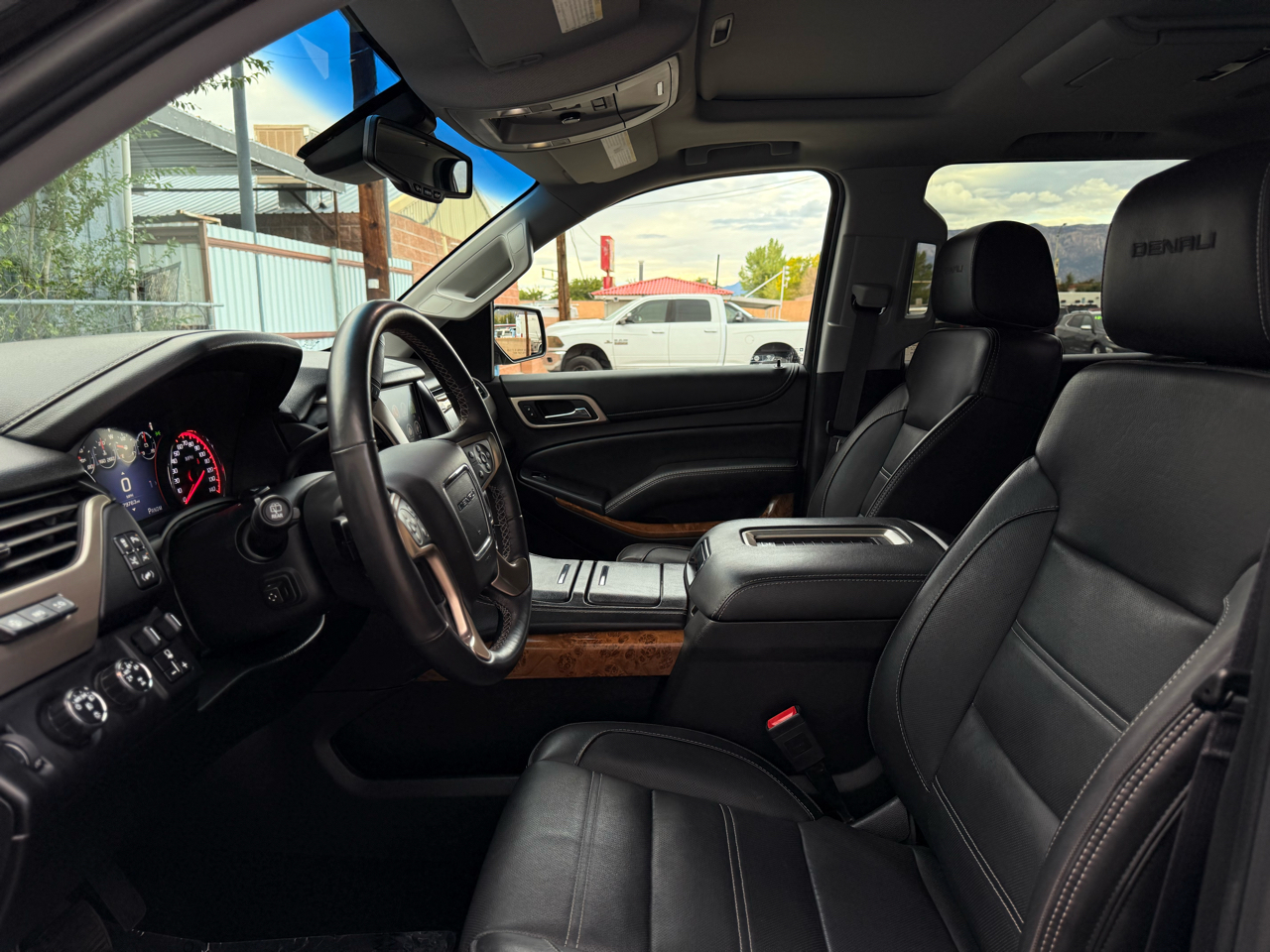 GMC Yukon Denali 4WD 2016