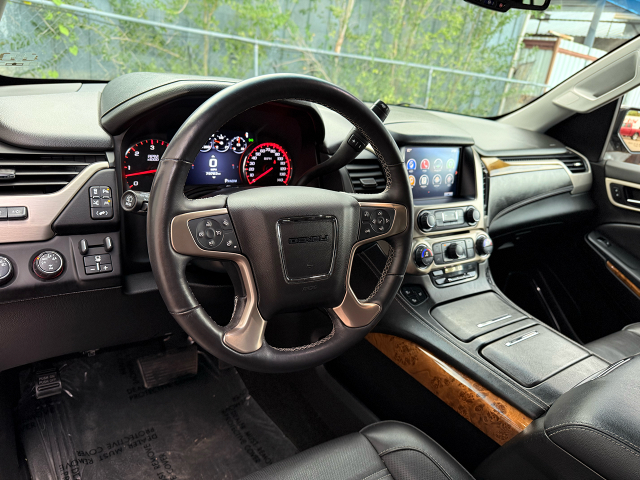 GMC Yukon Denali 4WD 2016