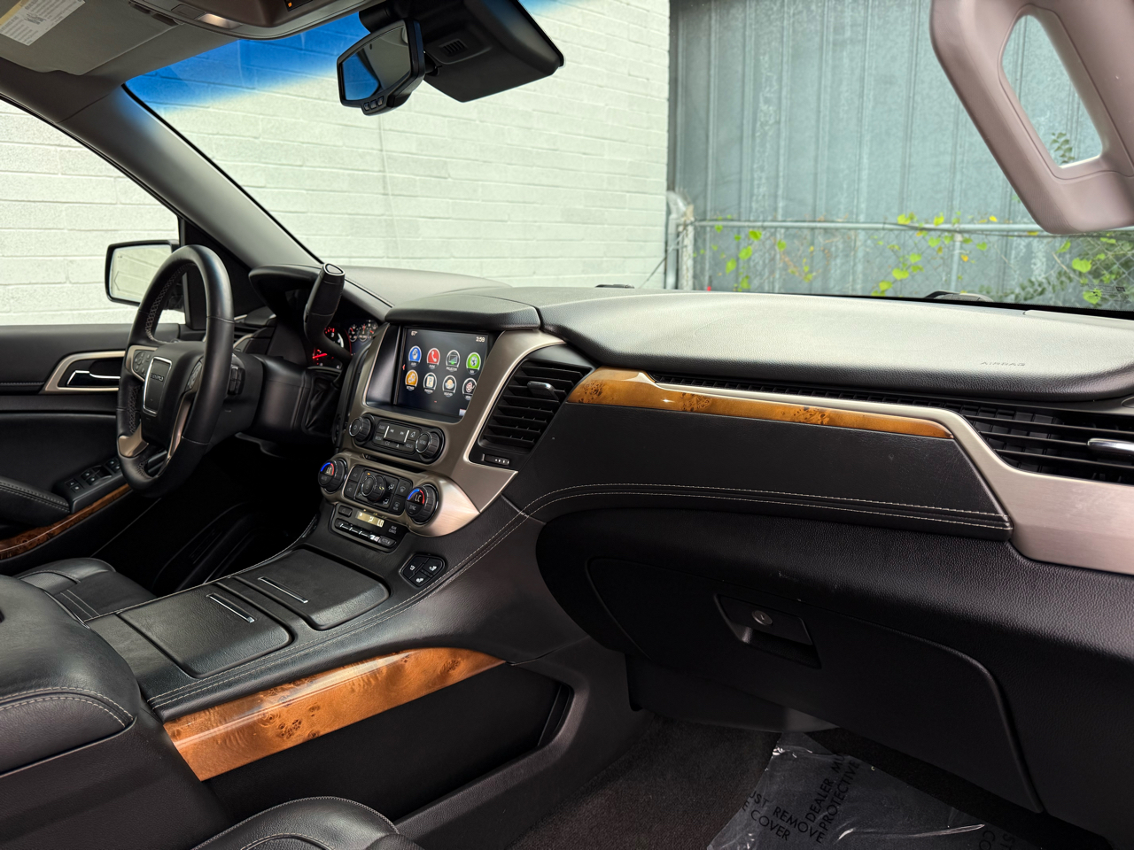 GMC Yukon Denali 4WD 2016