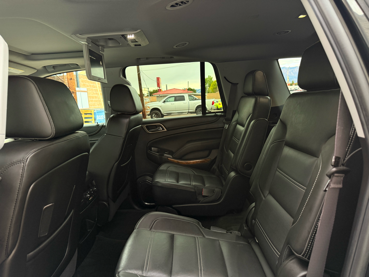 GMC Yukon Denali 4WD 2016