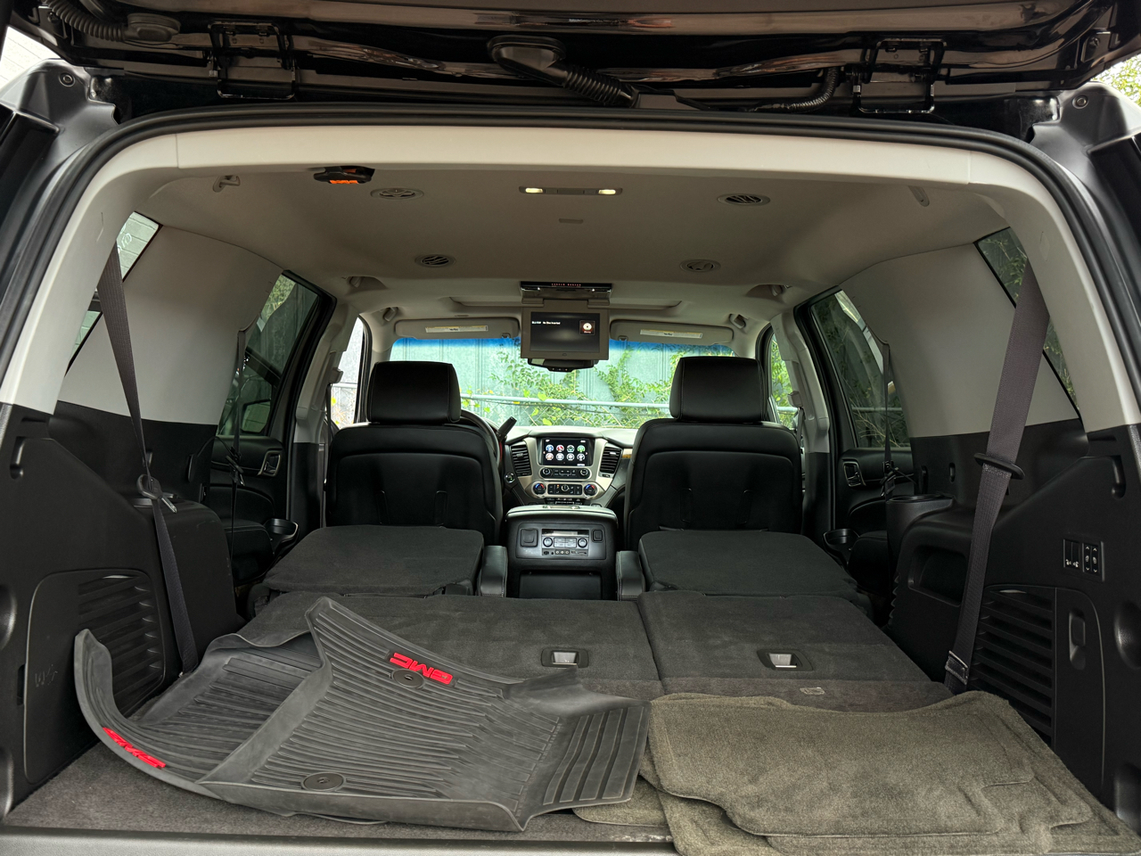 GMC Yukon Denali 4WD 2016