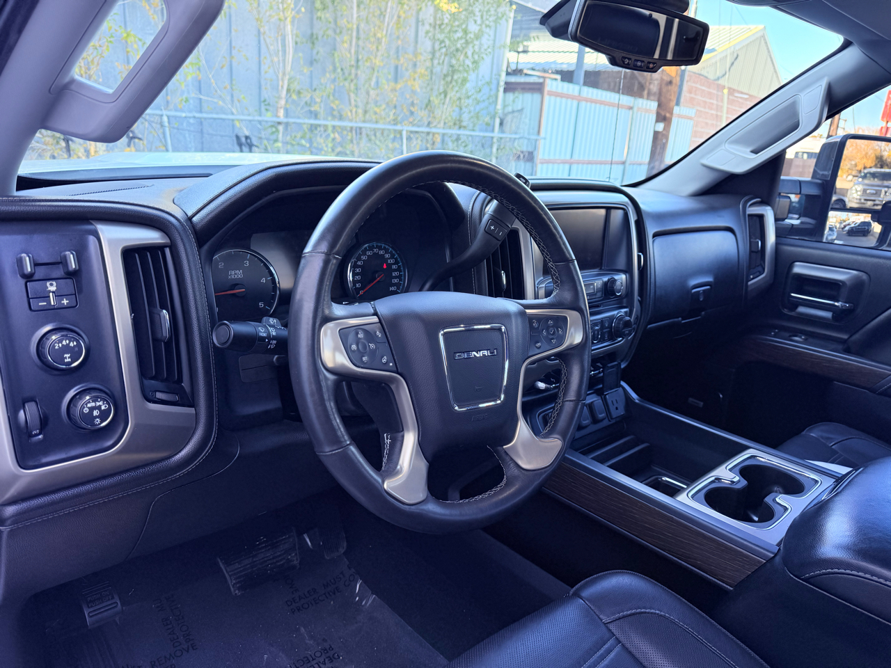 GMC Sierra 3500HD Denali Crew Cab 4WD 2017
