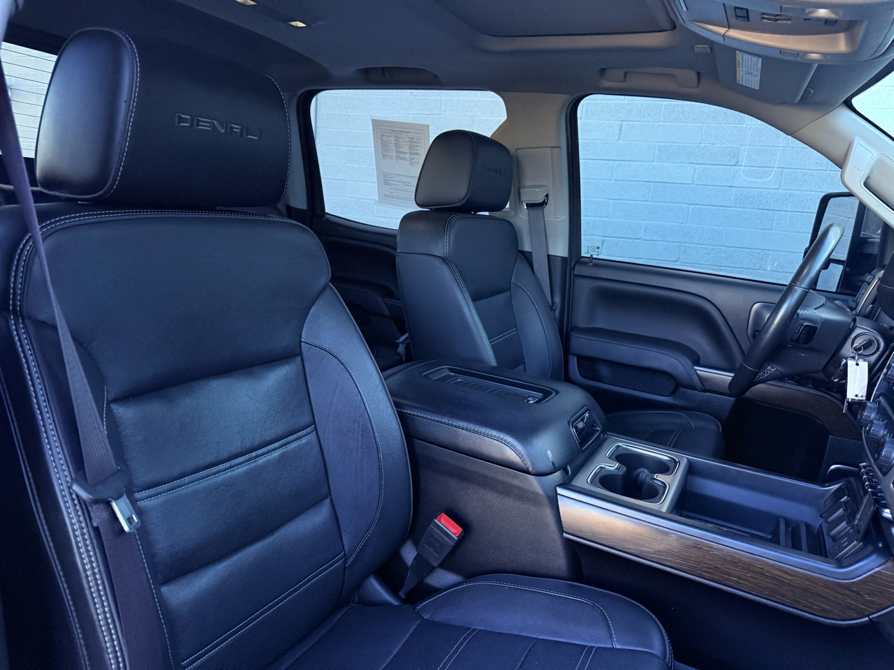 GMC Sierra 3500HD Denali Crew Cab 4WD 2017