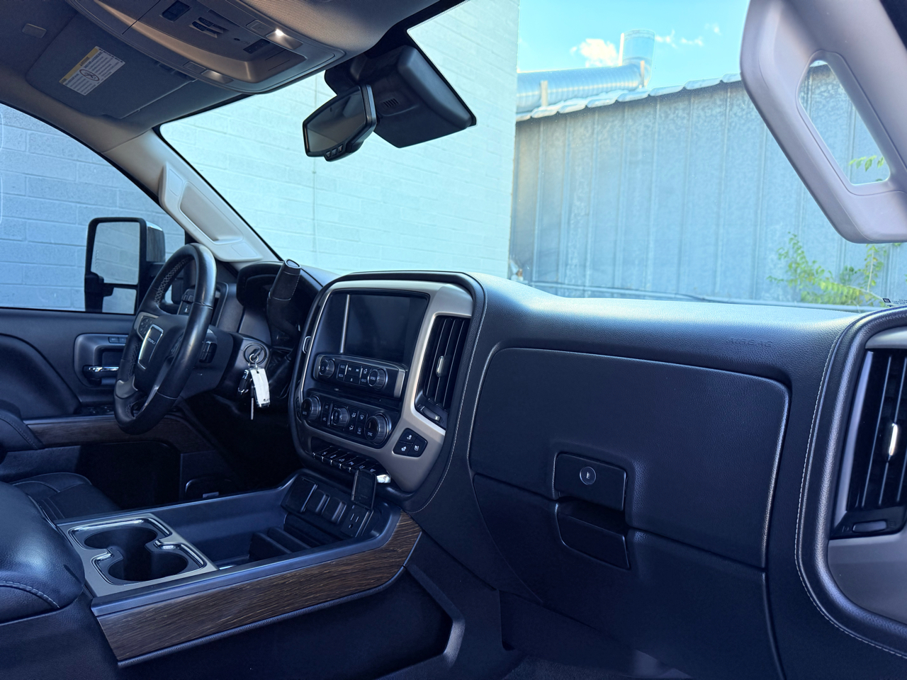 GMC Sierra 3500HD Denali Crew Cab 4WD 2017